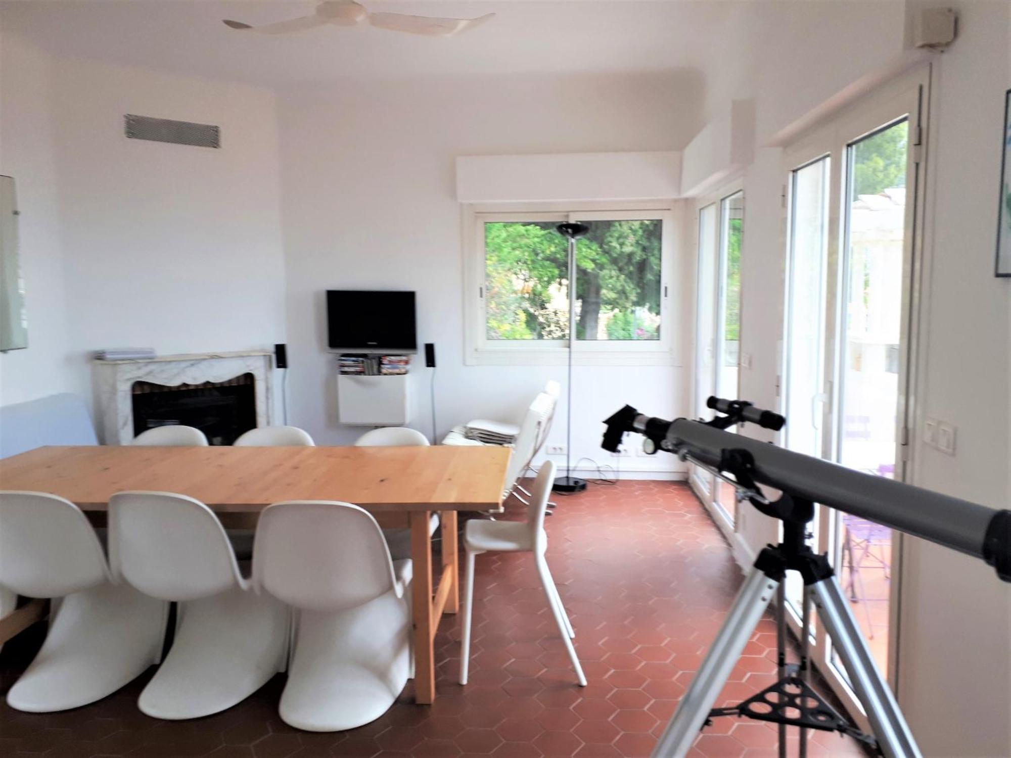 Villa With Private Pool And Sublime Views Эз Экстерьер фото