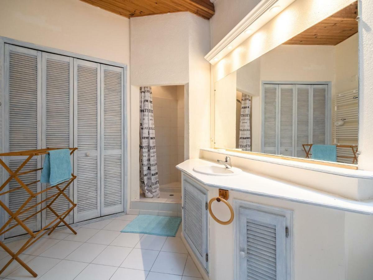 Villa With Private Pool And Sublime Views Эз Экстерьер фото