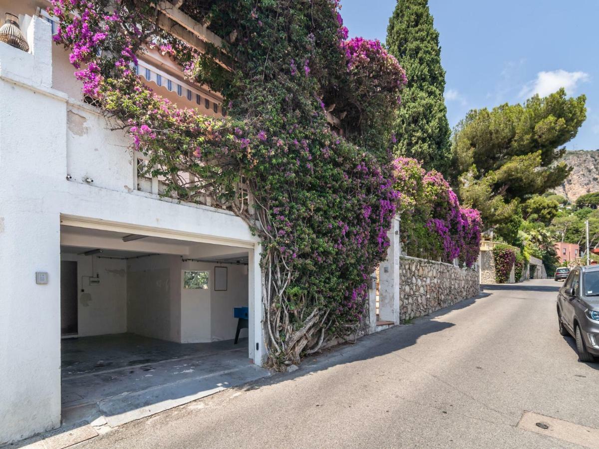 Villa With Private Pool And Sublime Views Эз Экстерьер фото