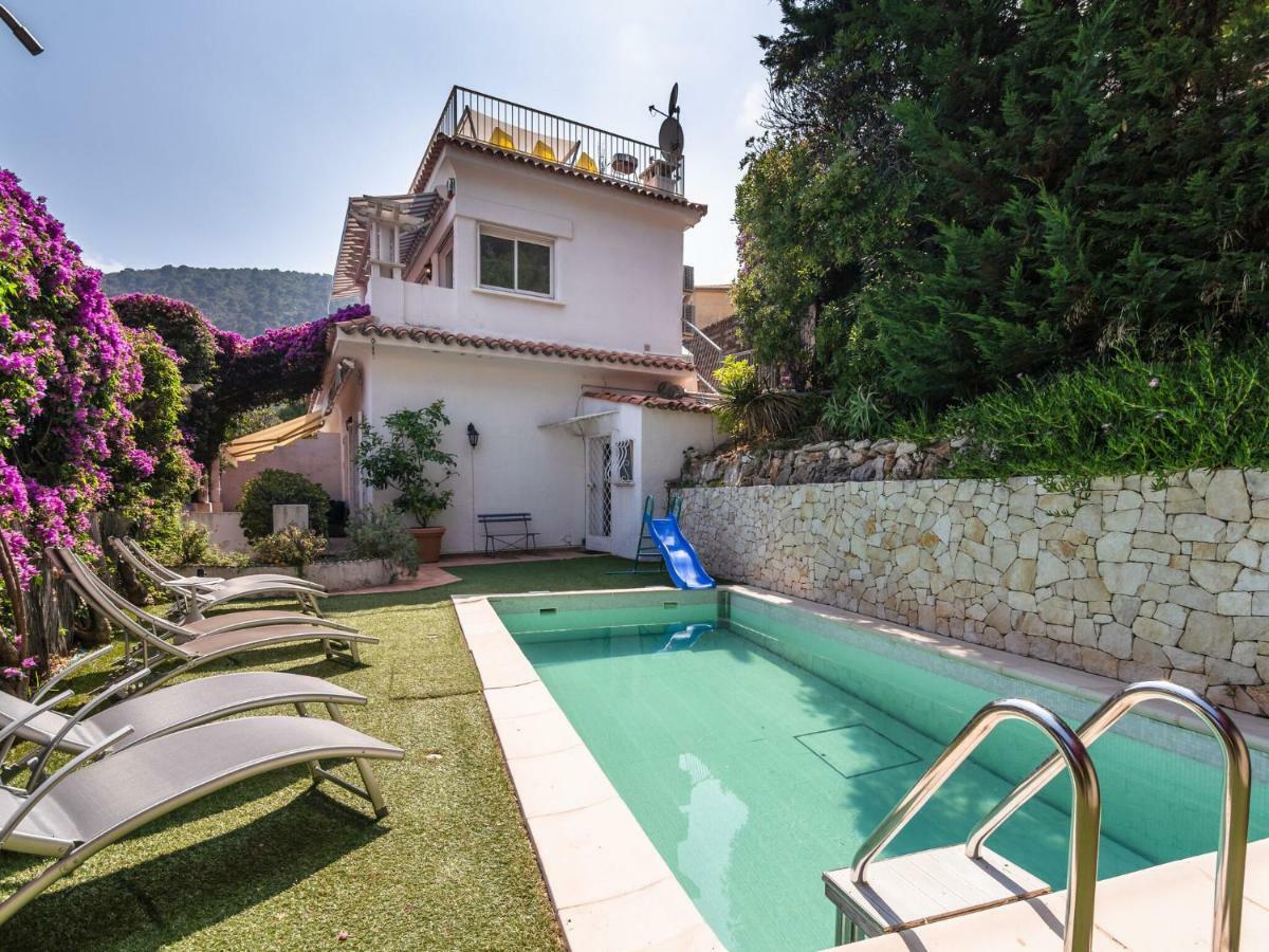 Villa With Private Pool And Sublime Views Эз Экстерьер фото